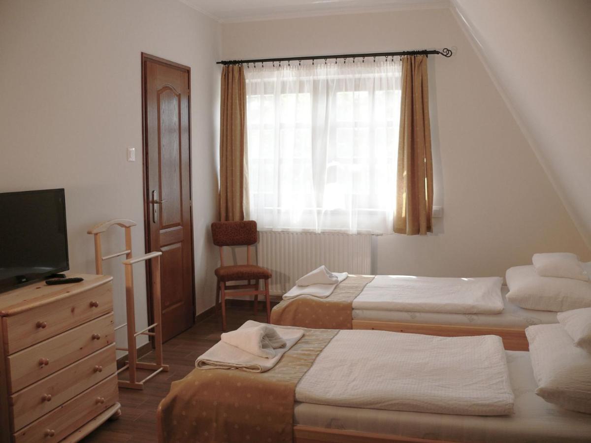 Kádárta Vendéglő Panzió Veszprém Exterior foto
